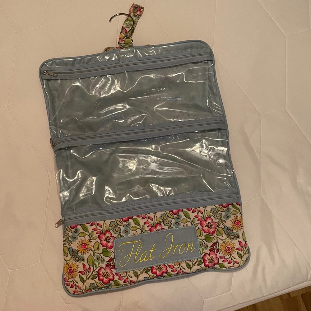 Folding Makeup/Toiletry Bag